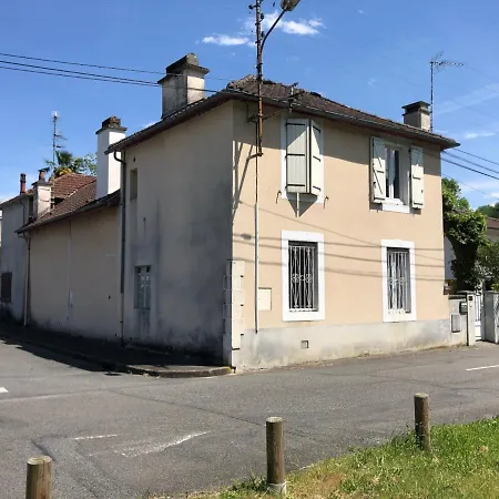 Petite Maison Avec Terrasse Hébergement de vacances Jurançon
