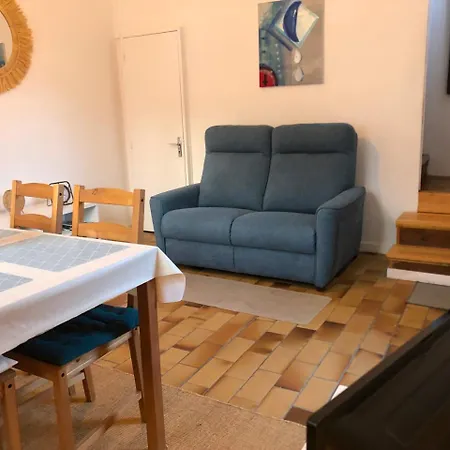 Дом отдыха Petite Maison Avec Terrasse *