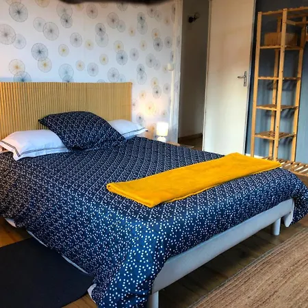 Petite Maison Avec Terrasse *