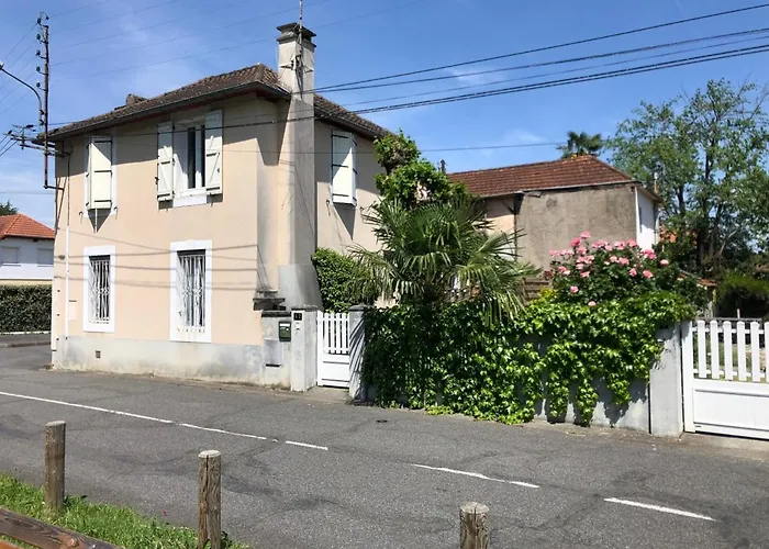 Petite Maison Avec Terrasse Feriehus